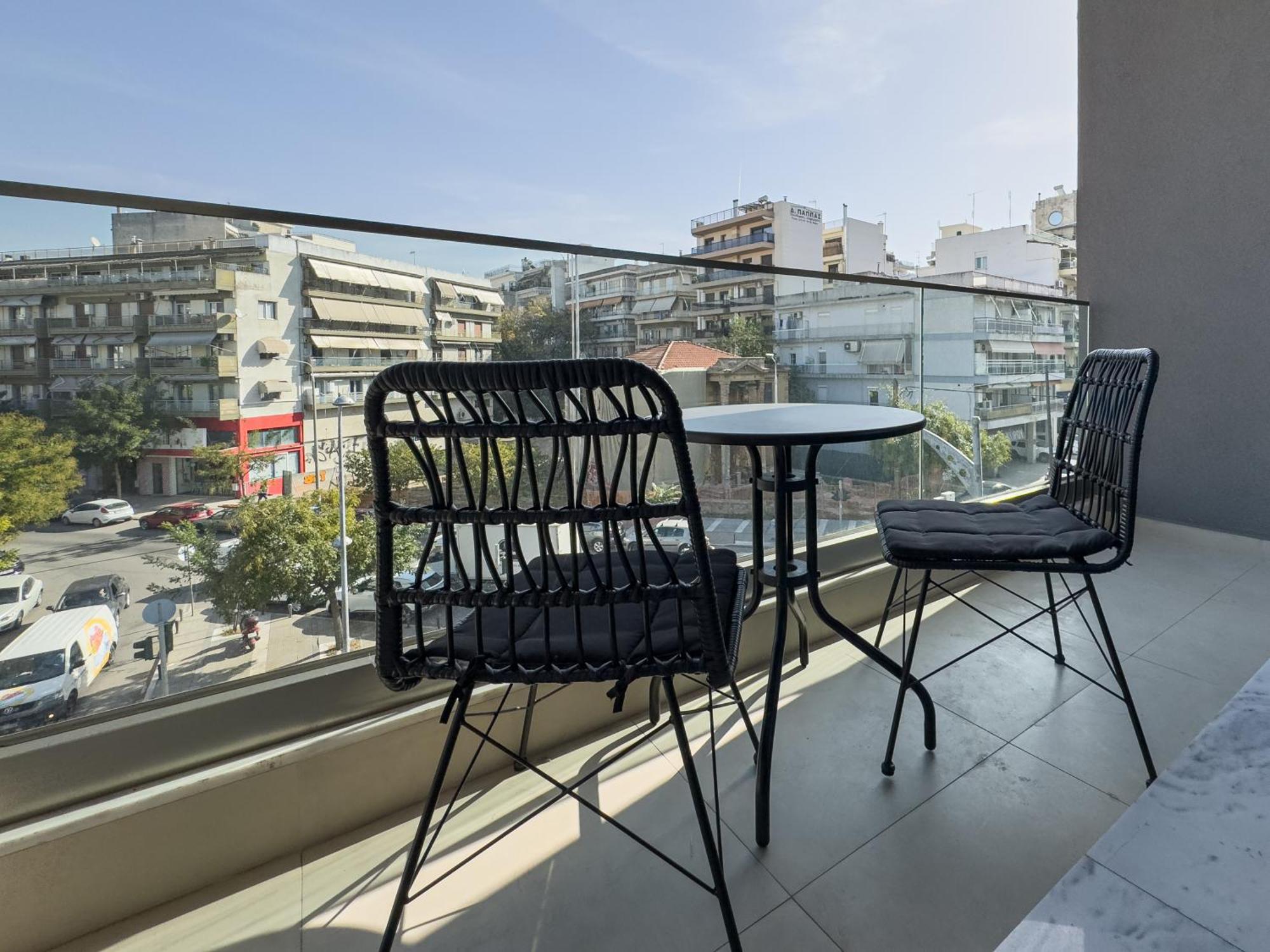 8 By Proliving Hospitality Saloniki