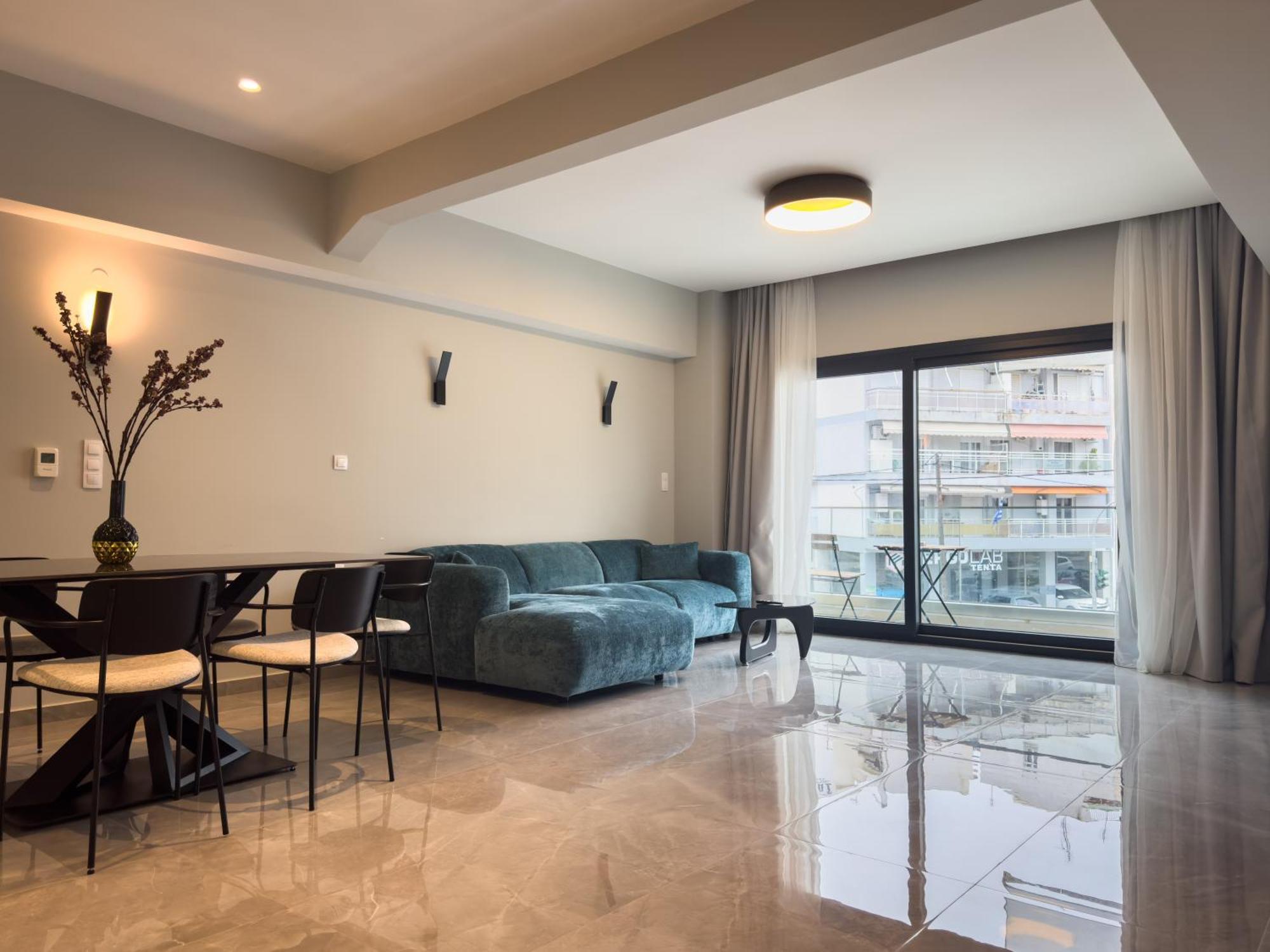 8 By Proliving Hospitality Saloniki