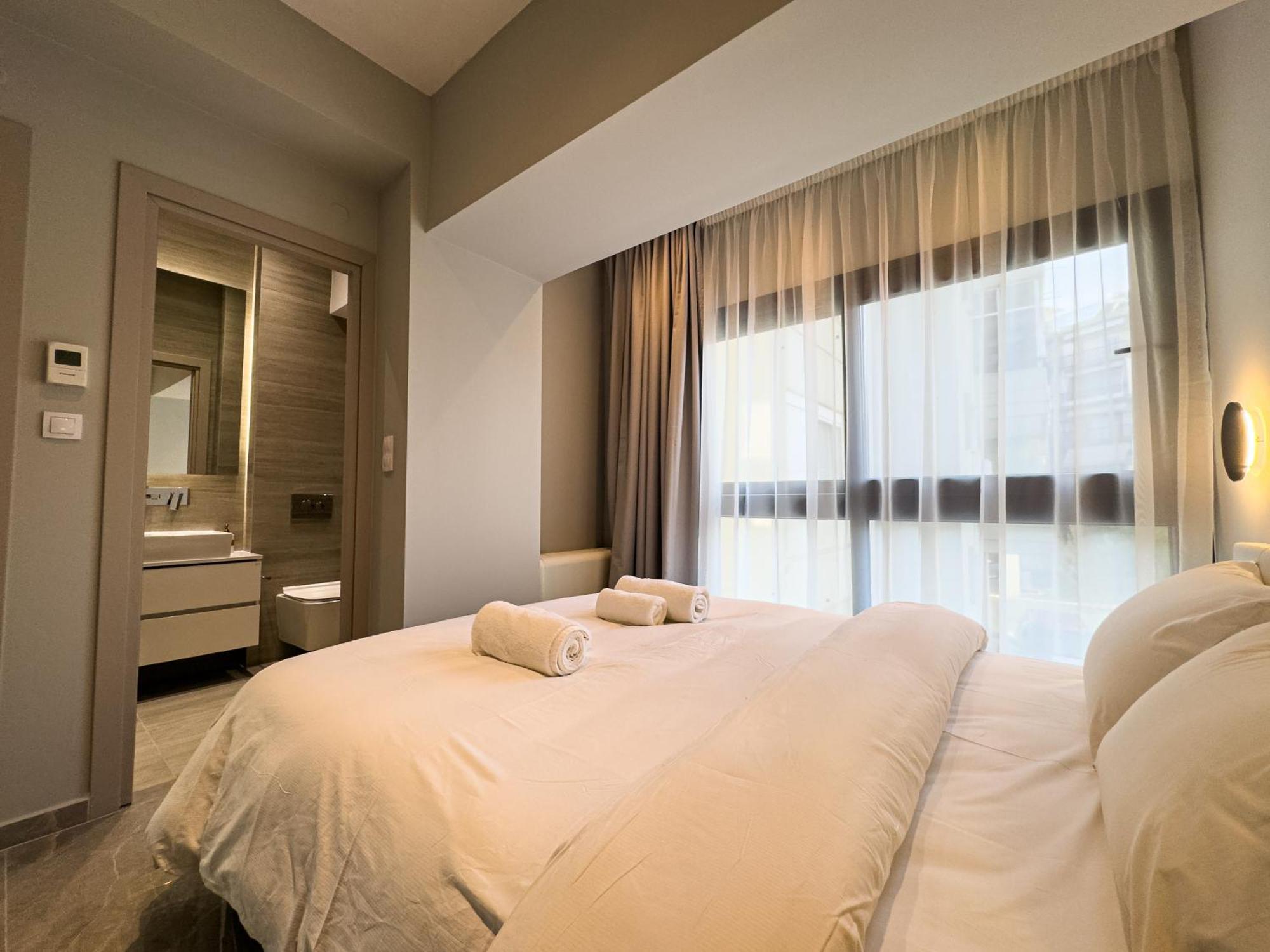 8 By Proliving Hospitality Apartment *